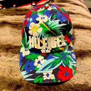 Tommy Hilfiger floral print hat